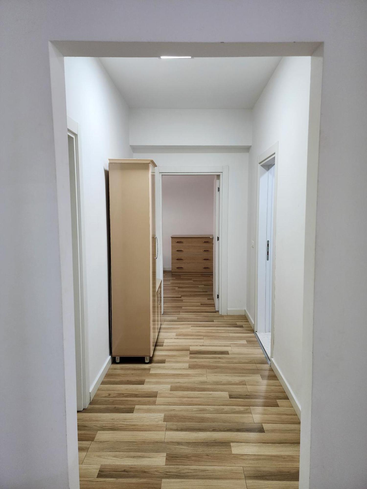 2E Apartment Myslym Shyri 地拉那 外观 照片
